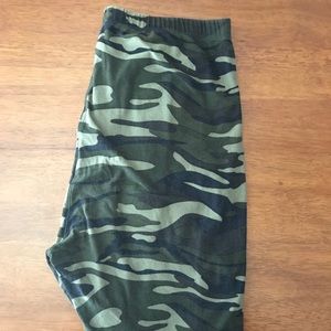 TC GUC Camo leggings w/ vintage waist band.
